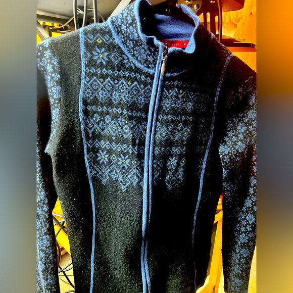 Krimson Klover Cardigan - Picture 3 of 5